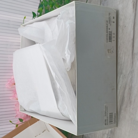 Via Spiga Devon Leather And Stretch Booties NIB Bloomingdales Exclusive - Picture 8 of 12